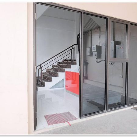 Reddoorz Near Kota Tua 2 Hotell Jakarta Exteriör bild