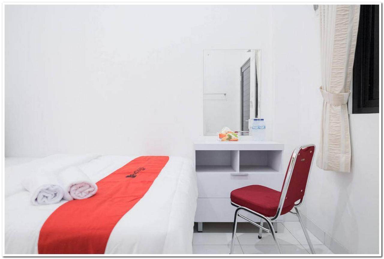 Reddoorz Near Kota Tua 2 Hotell Jakarta Exteriör bild