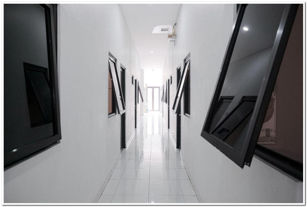 Reddoorz Near Kota Tua 2 Hotell Jakarta Exteriör bild